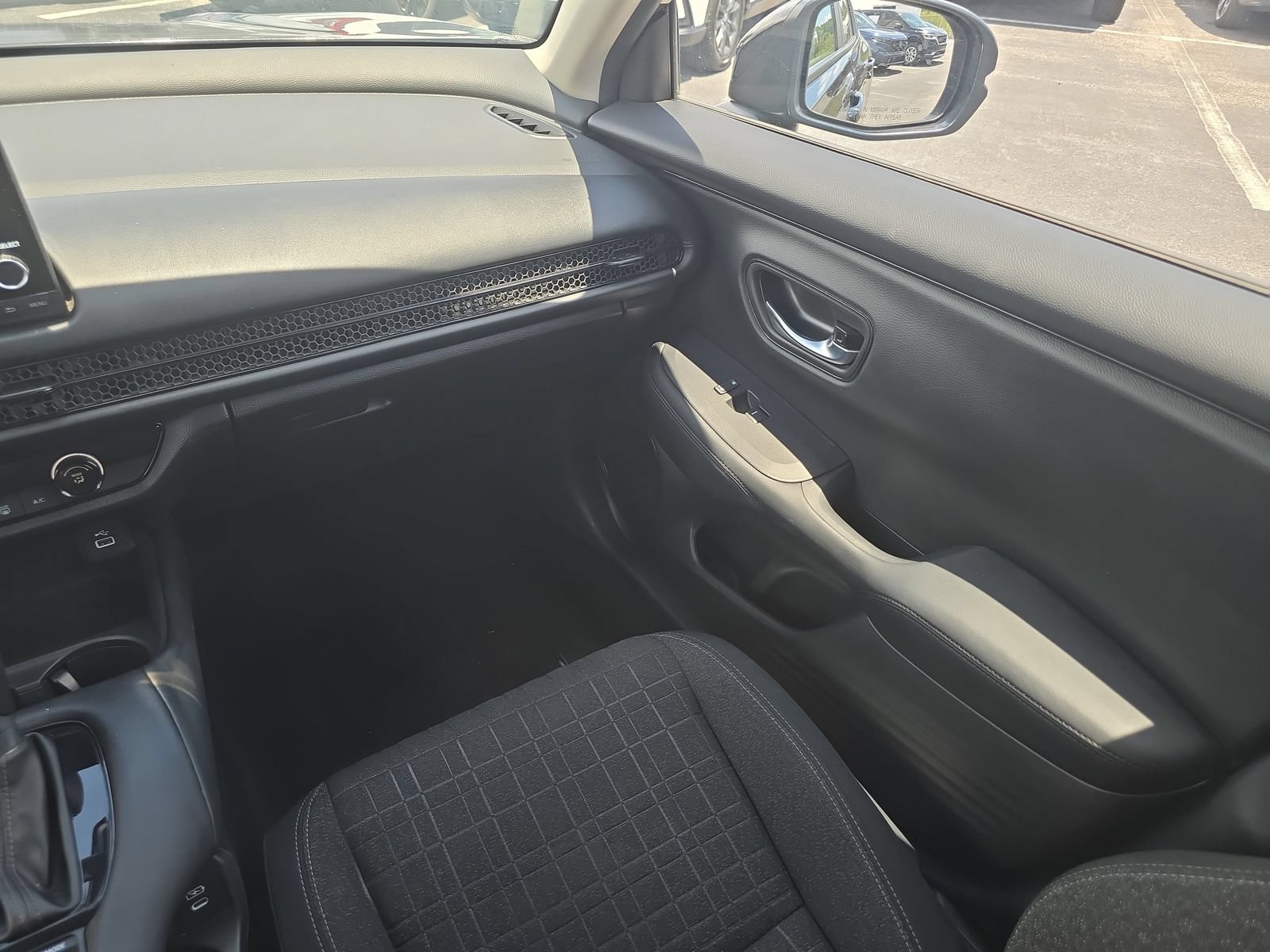 Certified 2025 Honda HR-V LX image 11
