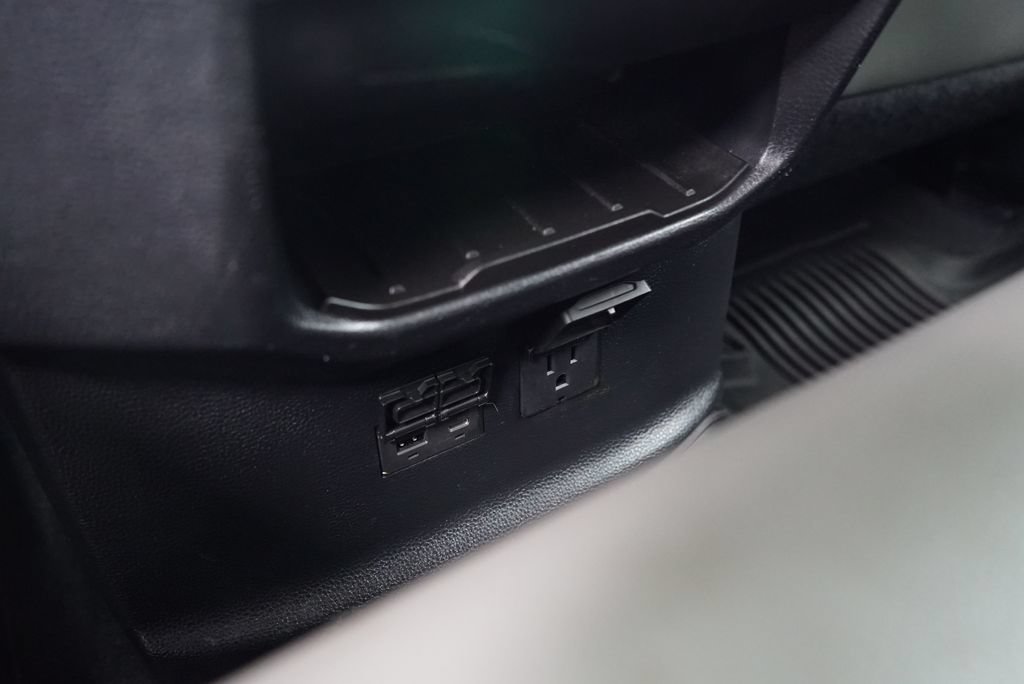 Used 2022 Toyota Tundra Limited w/ TRD Off-Road Package AWD/4WD image 12