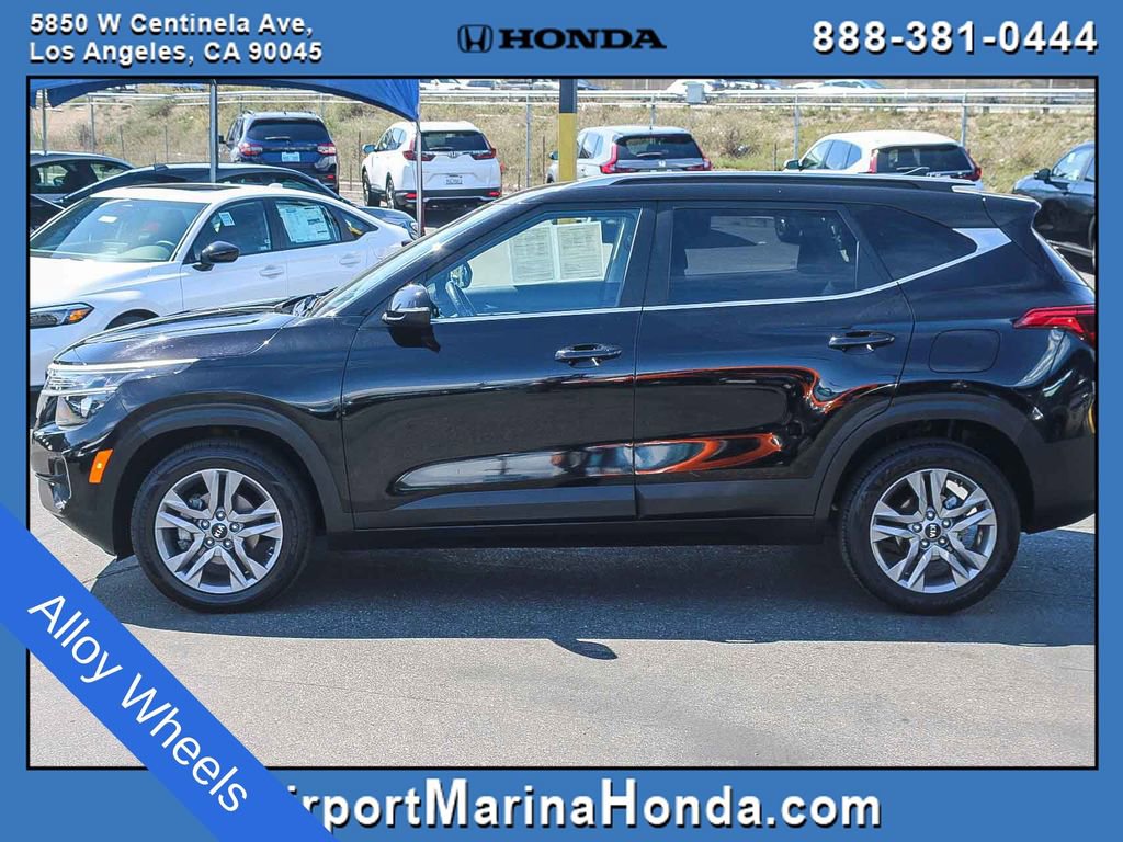 Used 2021 Kia Seltos S FWD image 3