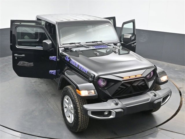 Used 2022 Jeep Gladiator Sport image 46