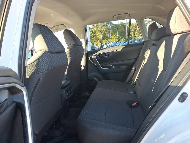 Used 2024 Toyota RAV4 LE FWD image 10