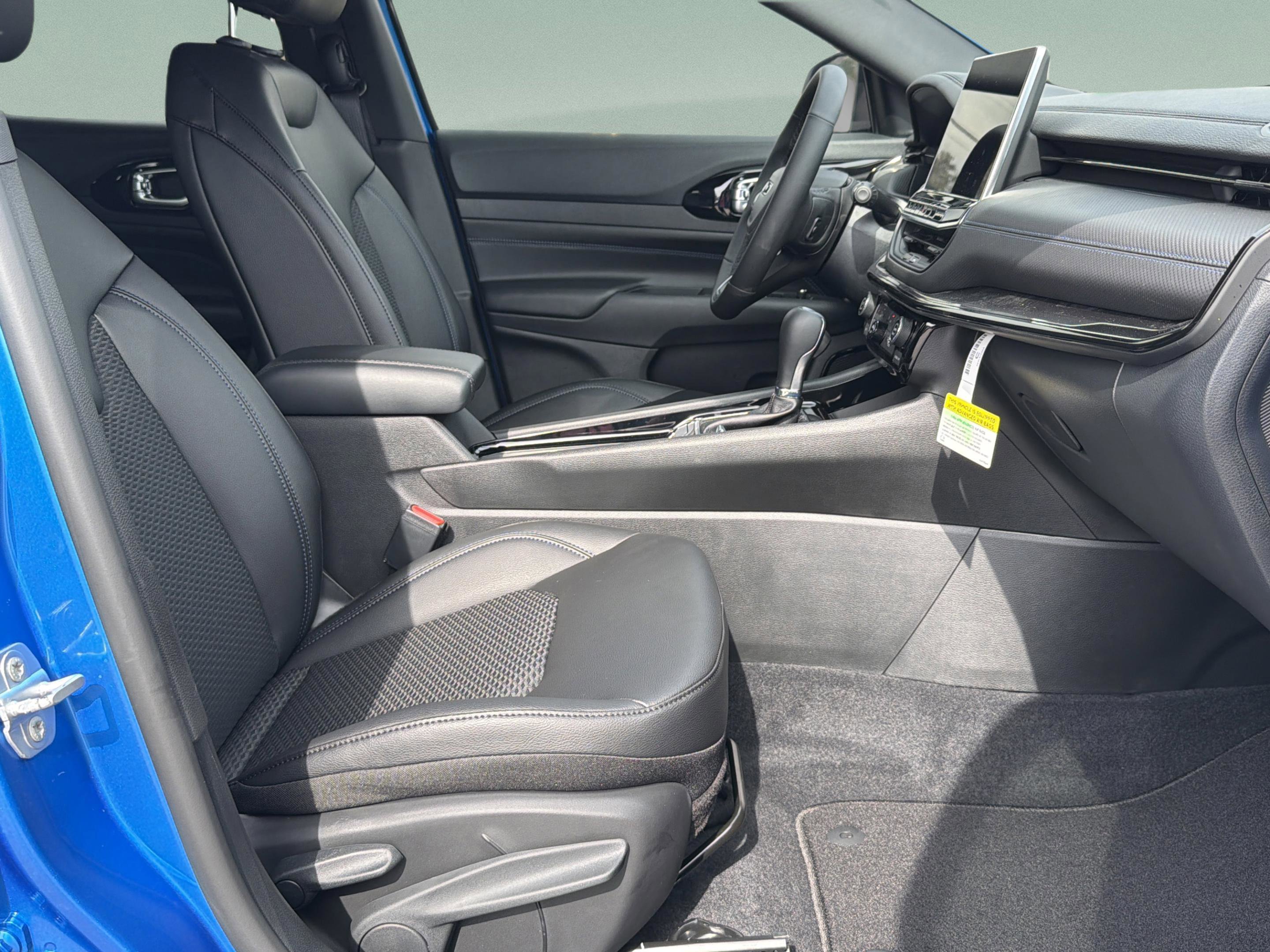 New 2026 Jeep Compass Latitude AWD/4WD image 37