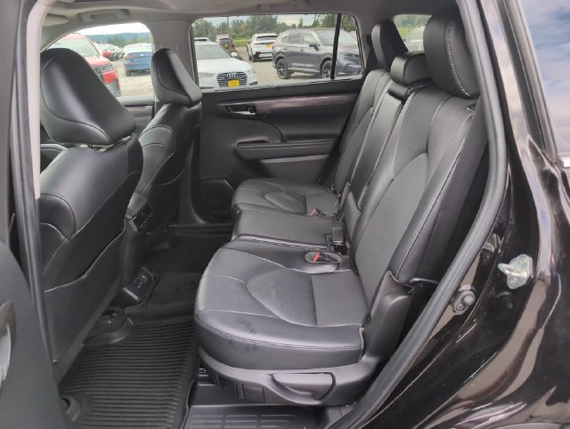 Used 2022 Toyota Highlander Limited AWD/4WD image 14
