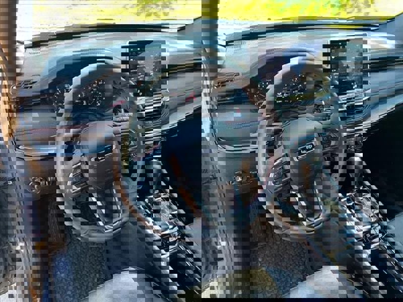 Used 2023 Jeep Compass Trailhawk image 11