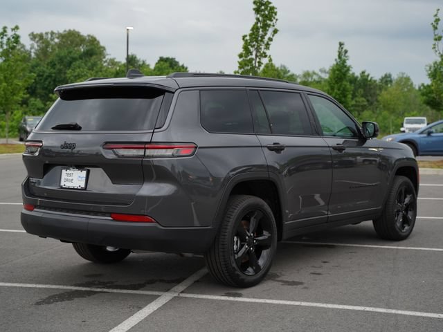 New 2026 Jeep Grand Cherokee L Limited w/ Limited Altitude Package AWD/4WD image 7
