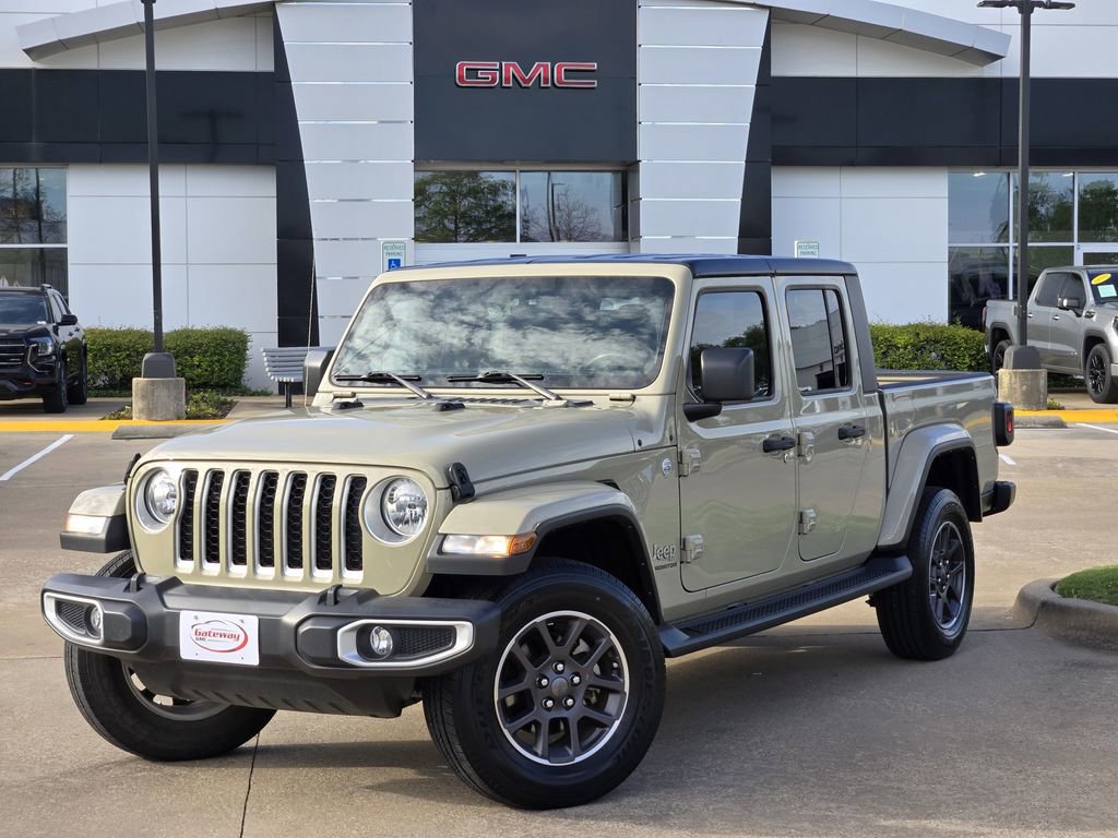 Used 2022 Jeep Gladiator Overland w/ Popular Equipment Package AWD/4WD image 1