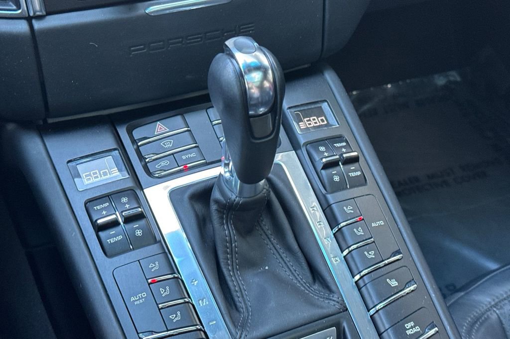 Used 2015 Porsche Macan S AWD/4WD image 23
