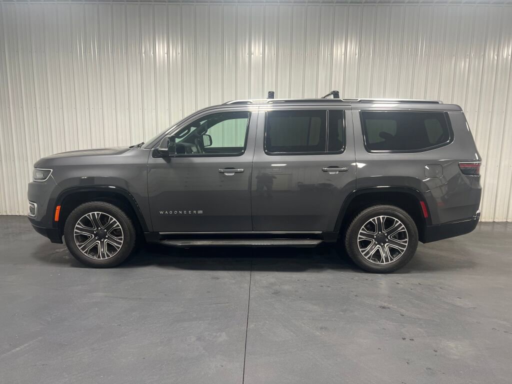 Used 2022 Jeep Wagoneer Series III w/ Flexible Seating Group image 28