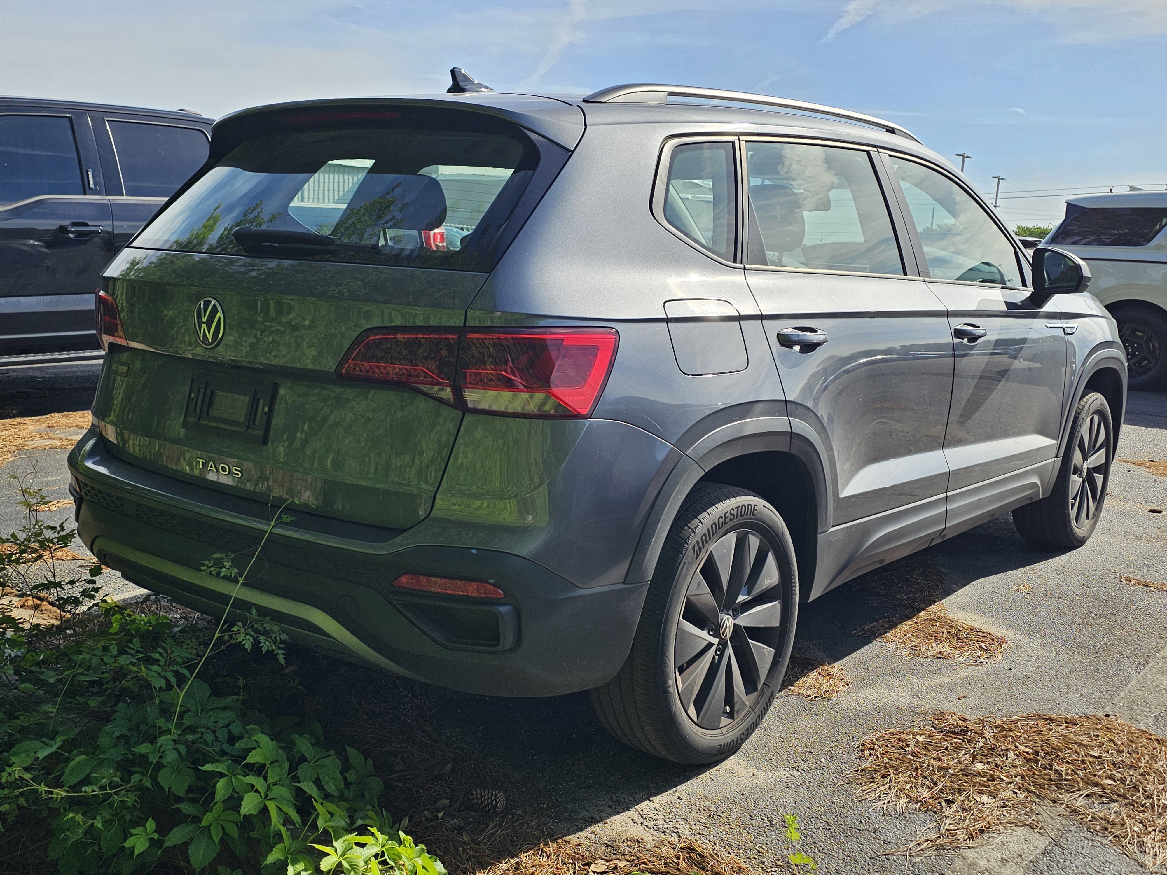 Used 2022 Volkswagen Taos S image 7