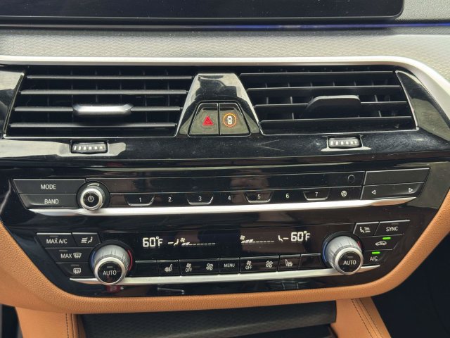 Used 2021 BMW M550i xDrive AWD/4WD image 36