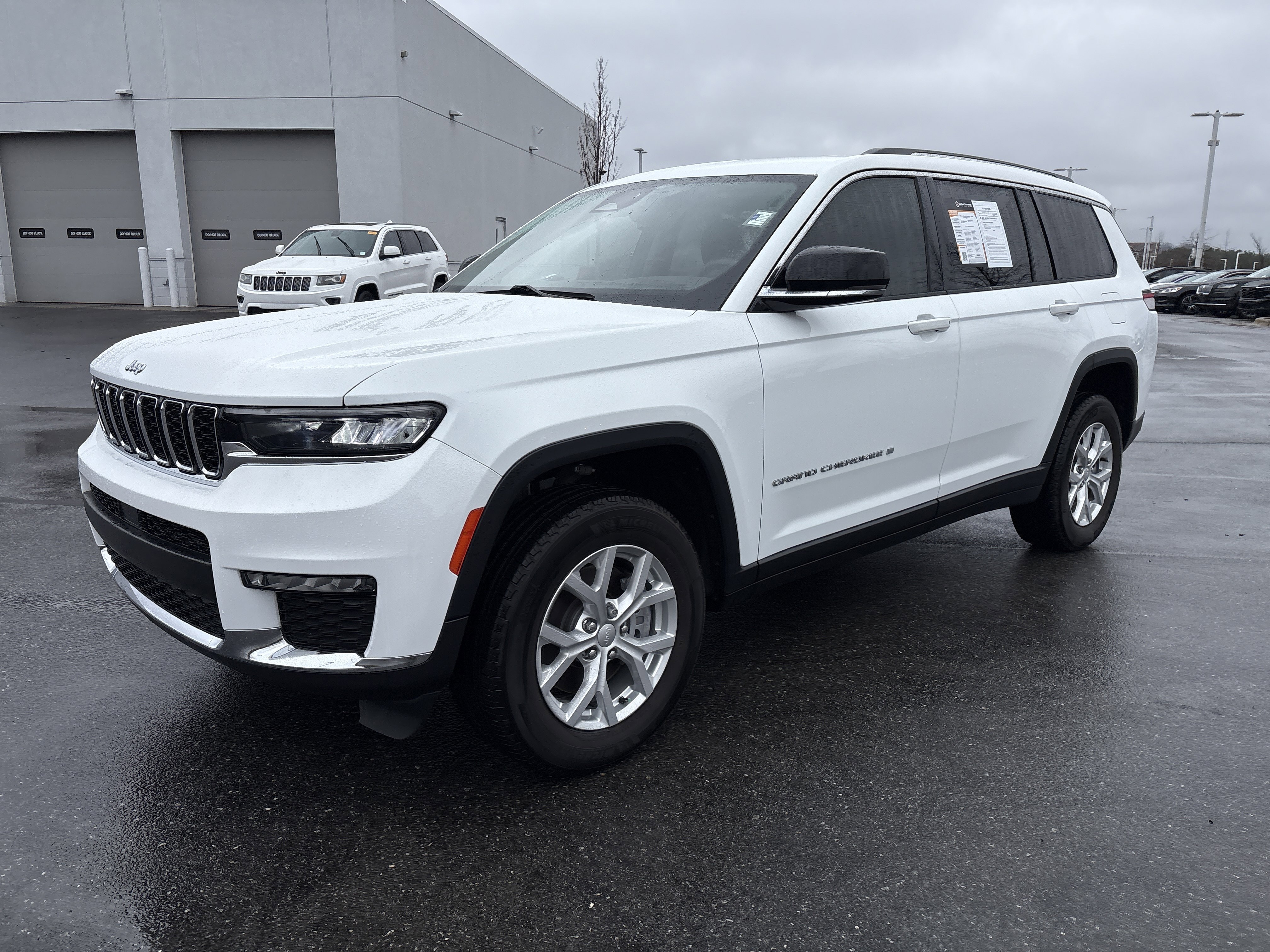 Certified 2023 Jeep Grand Cherokee L Limited image 5