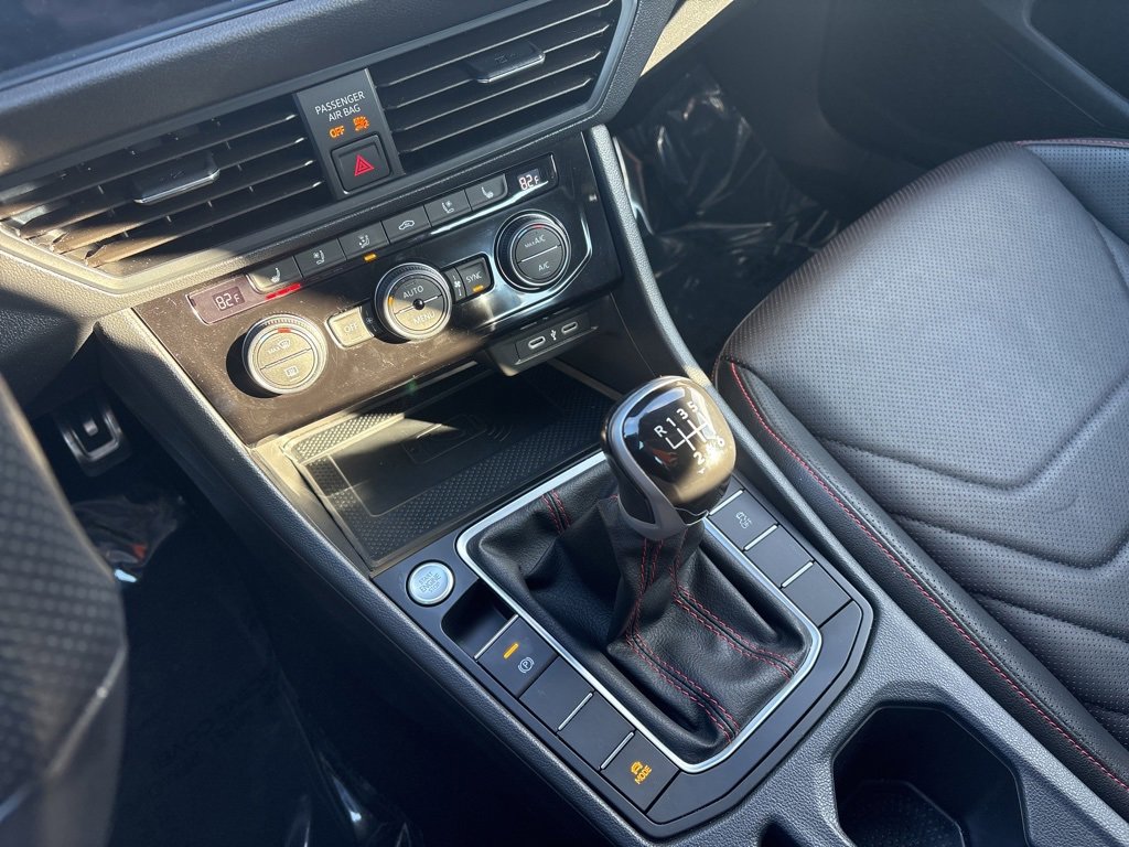 Used 2024 Volkswagen Jetta GLI Autobahn image 18