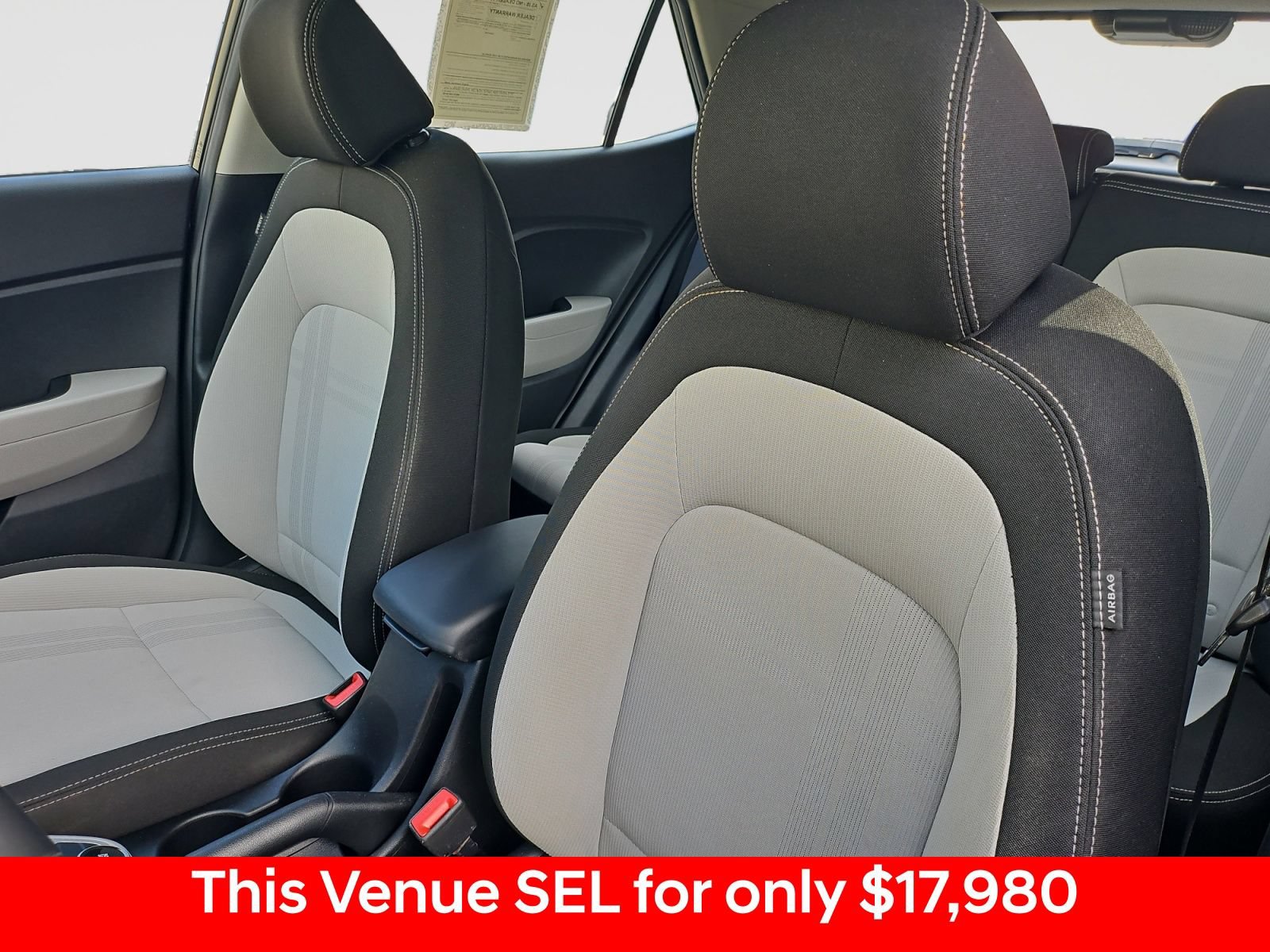 Used 2022 Hyundai Venue SEL FWD image 23