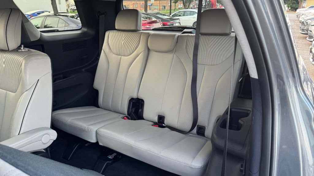 Used 2023 Hyundai Palisade Calligraphy AWD/4WD image 16