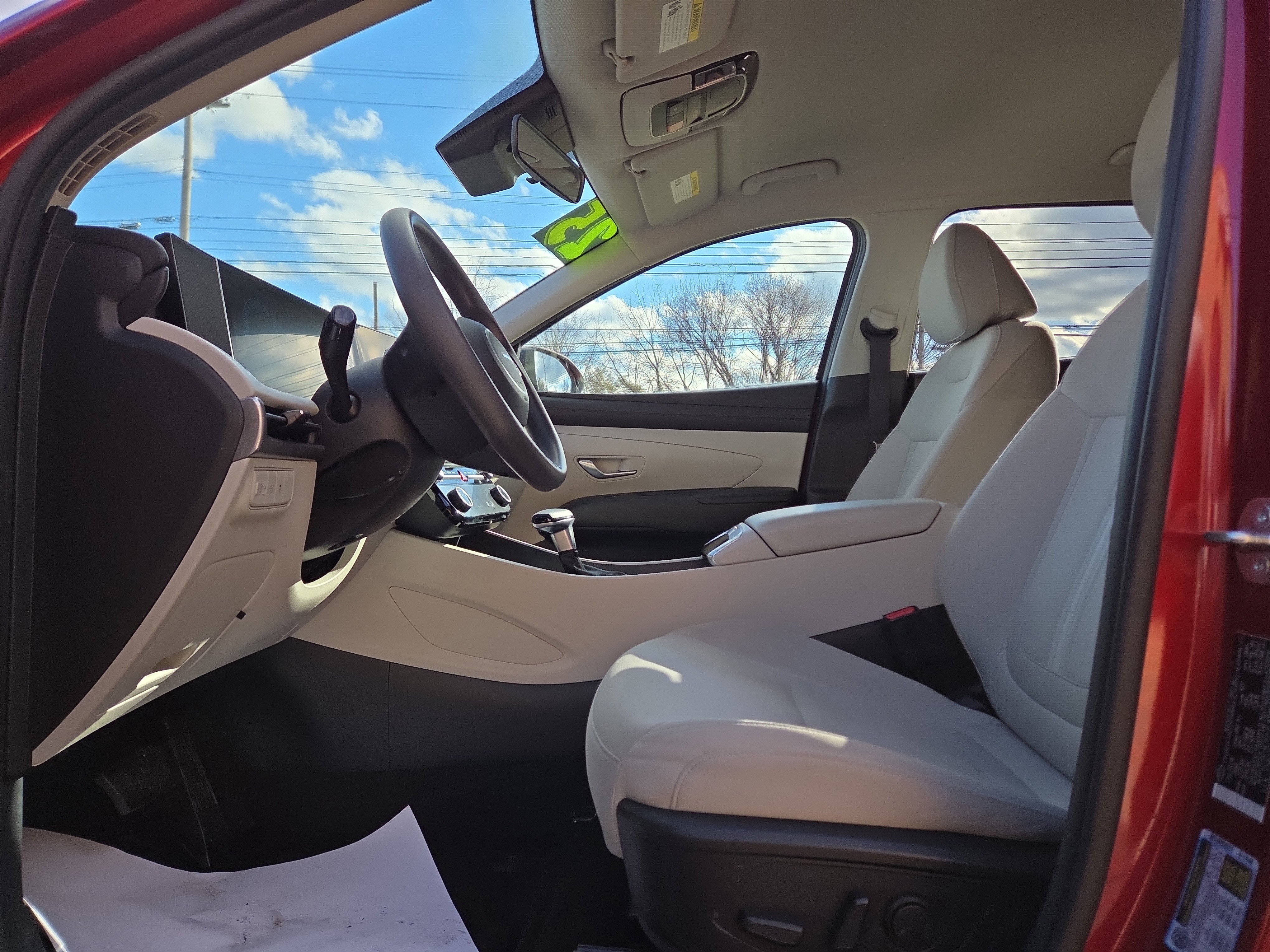 Certified 2025 Hyundai Tucson SEL image 12