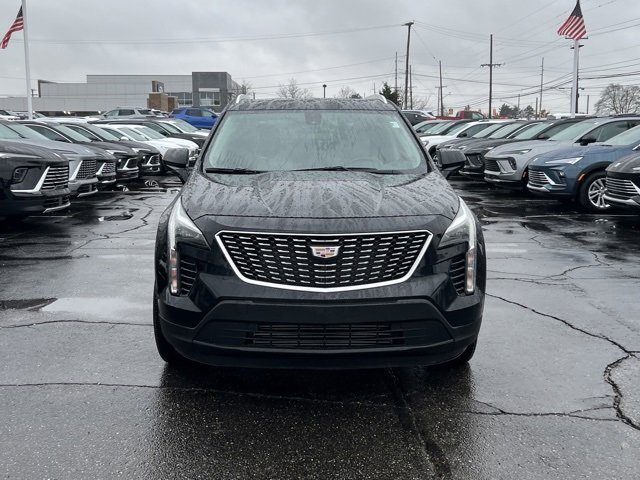Used 2019 Cadillac XT4 Luxury w/ Cold Weather Package image 2