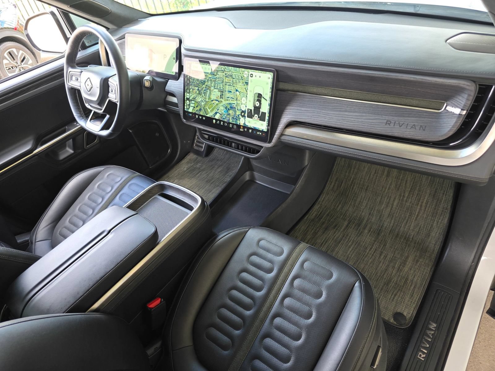 Used 2023 Rivian R1S Adventure Quad AWD/4WD image 28