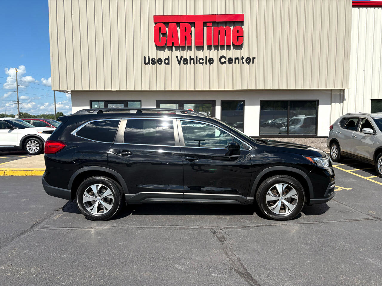 Used 2021 Subaru Ascent Premium image 1