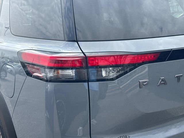 New 2026 Nissan Pathfinder Platinum image 12