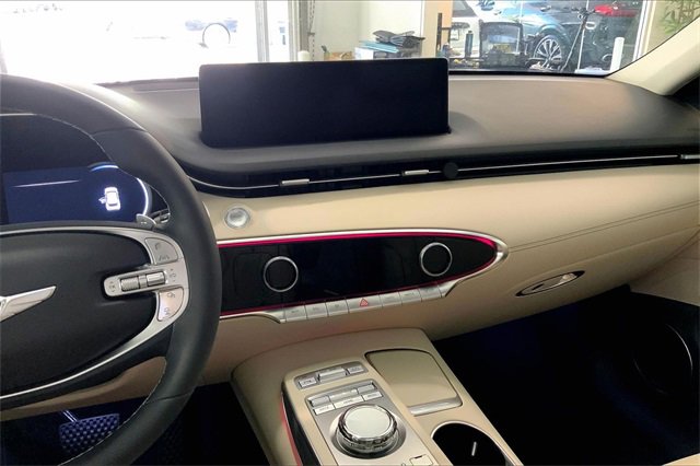 Used 2023 Genesis GV70 2.5T w/ Advanced Package image 6
