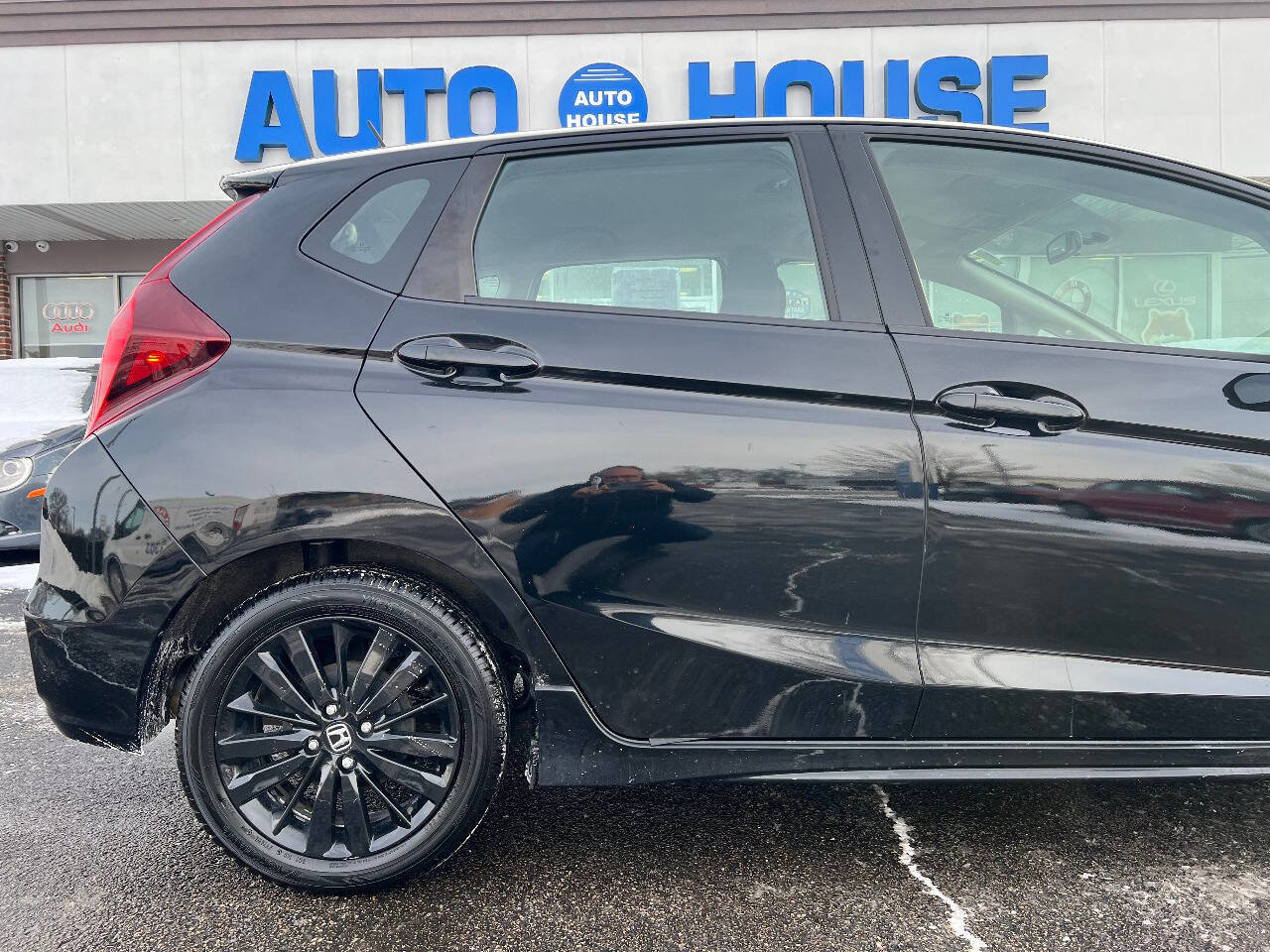 Used 2018 Honda Fit Sport image 33