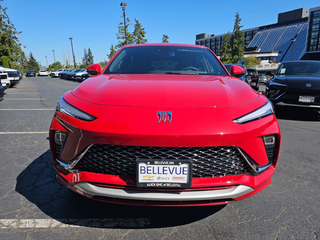 New 2026 Buick Envista Avenir FWD image 2