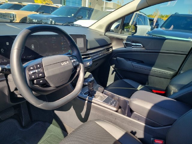 Certified 2026 Kia Sportage SX FWD image 13