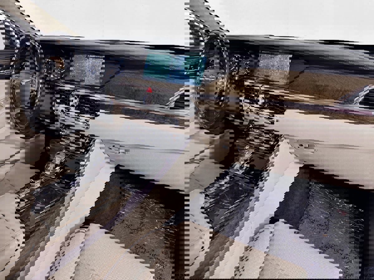 Used 2017 Genesis G90 5.0 Ultimate image 37