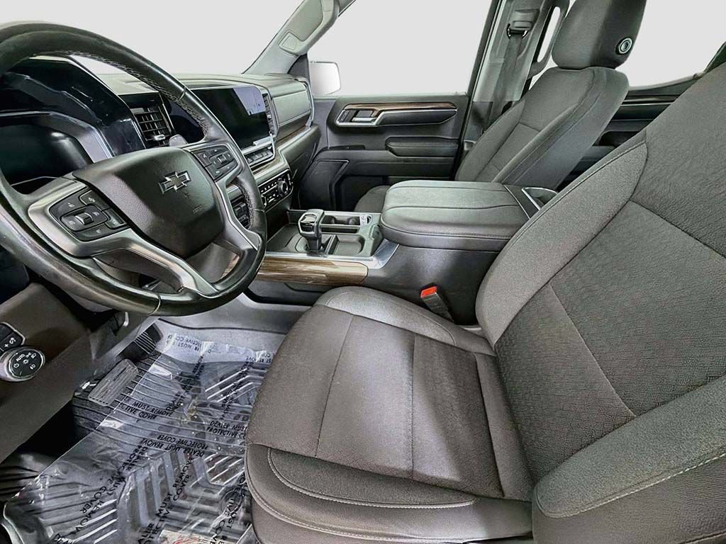 Used 2024 Chevrolet Silverado 1500 RST w/ Z71 Off-Road Package AWD/4WD image 21
