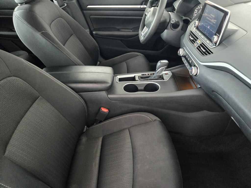 Used 2022 Nissan Altima 2.5 SV FWD image 16
