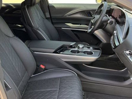 New 2026 Cadillac Lyriq V w/ Exterior Carbon Fiber Package AWD/4WD image 22
