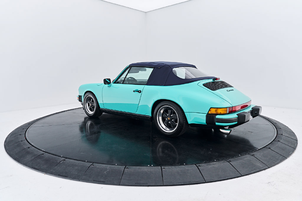 Used 1988 Porsche 911 Carrera RWD image 9