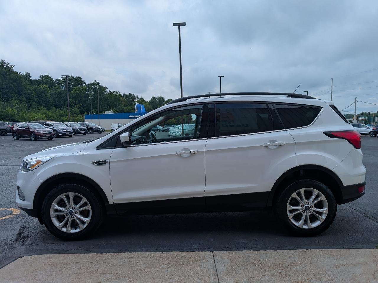 Used 2019 Ford Escape SEL image 5