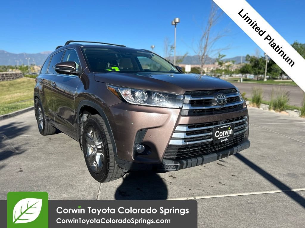 Used 2017 Toyota Highlander Limited Platinum AWD/4WD image 1