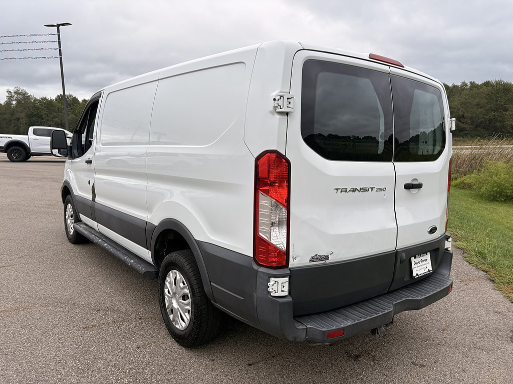 Used 2016 Ford Transit 250 130 Low Roof w/ Exterior Upgrade Package RWD image 3