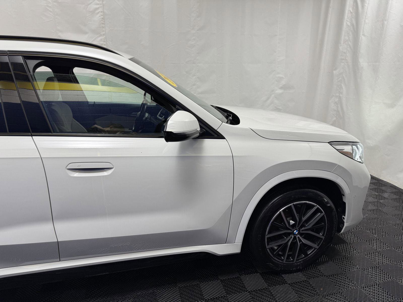 Used 2023 BMW X1 xDrive28i image 8