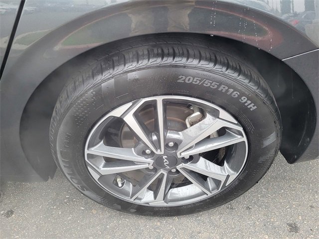 Used 2023 Kia Forte LXS image 24