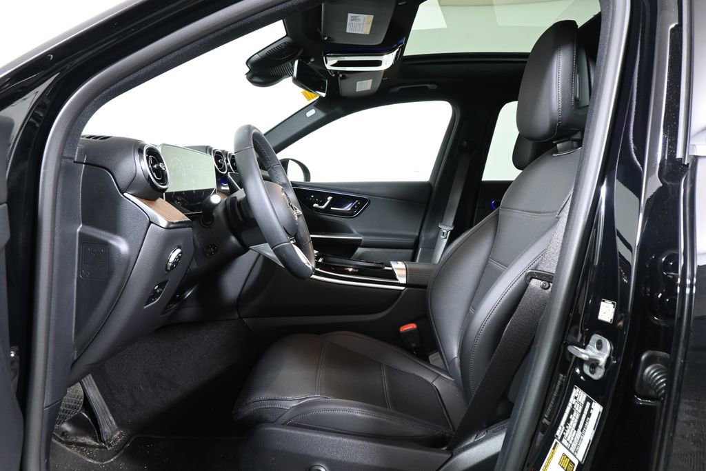 Certified 2026 Mercedes-Benz GLC 300 4MATIC image 3