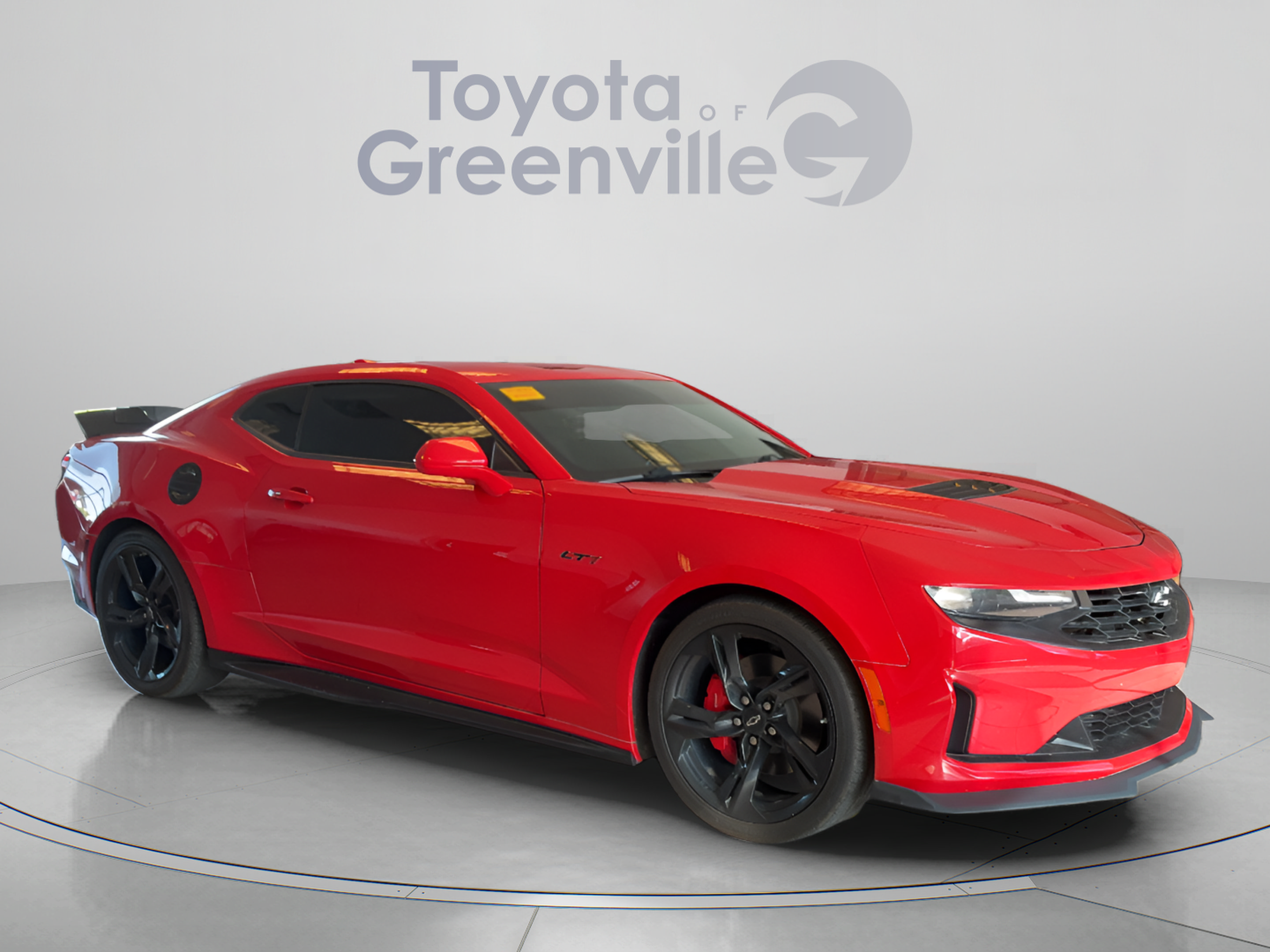 Used 2021 Chevrolet Camaro LT w/ Technology Package RWD image 8