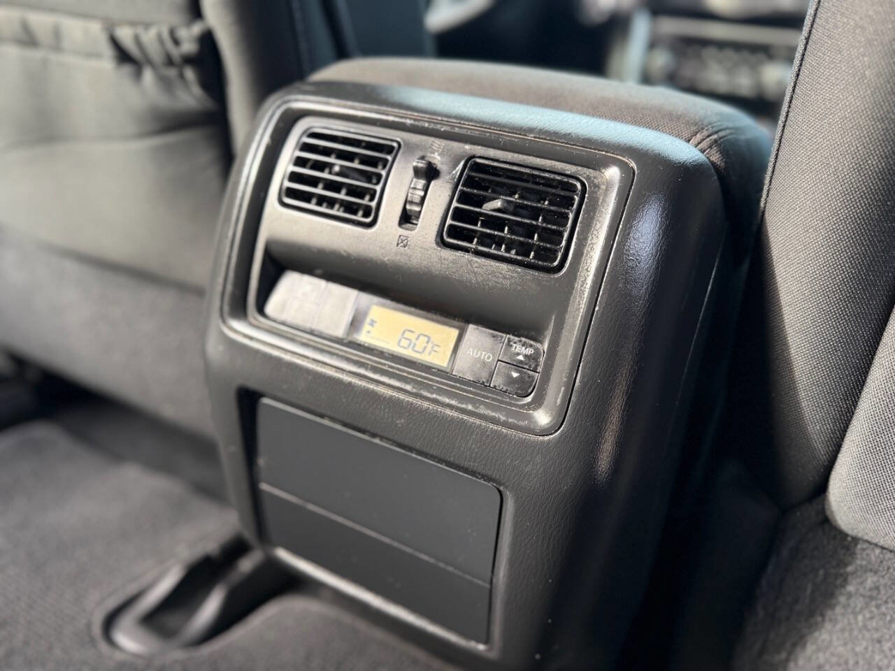 Used 2017 Nissan Pathfinder S image 21