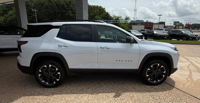 New 2027 Chevrolet Equinox RS w/ Safety and Technology Package FWD image 2
