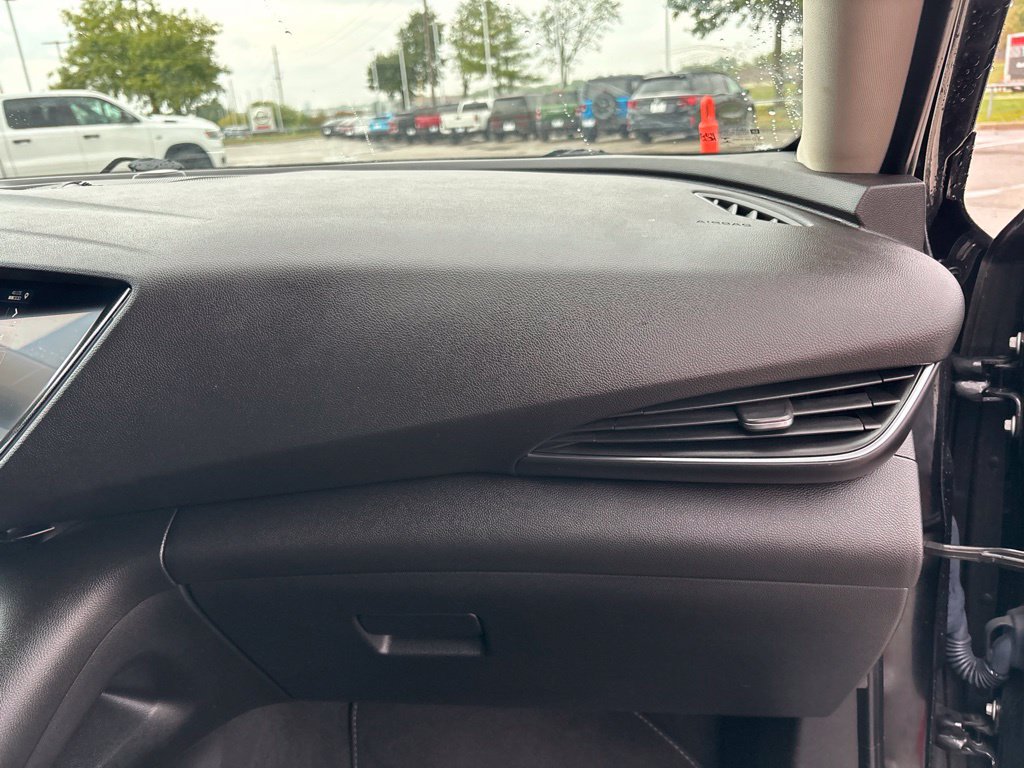 Used 2023 Buick Envision Essence FWD image 32