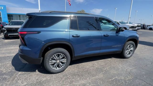 New 2026 Chevrolet Traverse LT w/ Driver Confidence Package AWD/4WD image 2