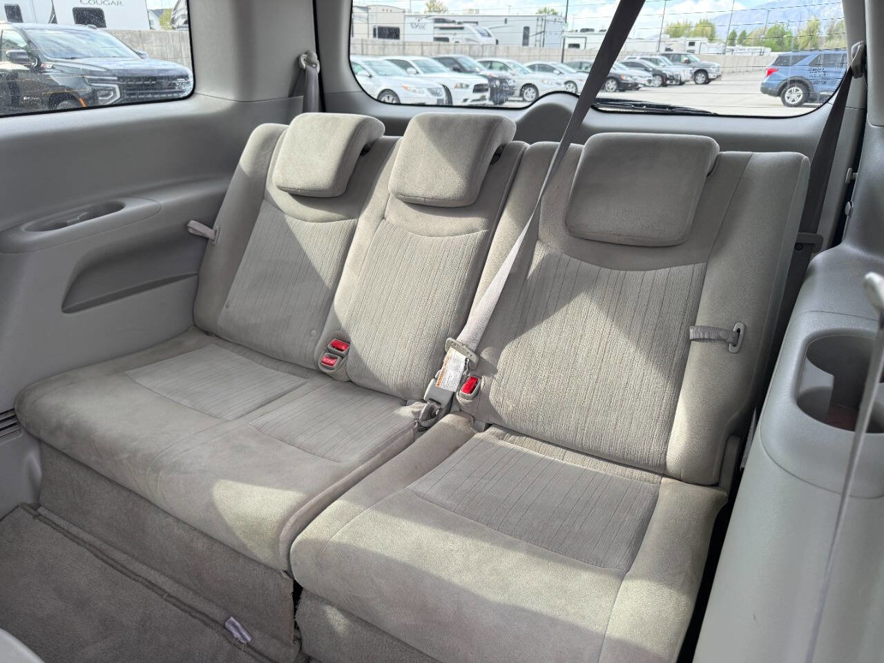Used 2015 Nissan Quest SV image 18