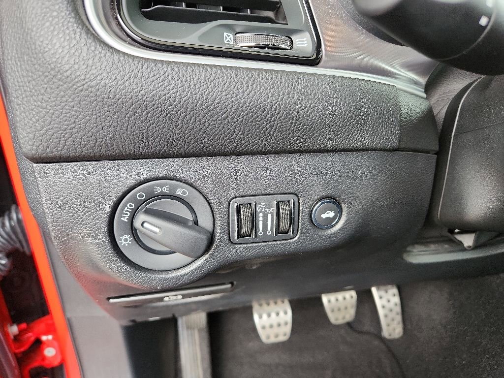 Used 2021 Dodge Challenger R/T Scat Pack RWD image 17