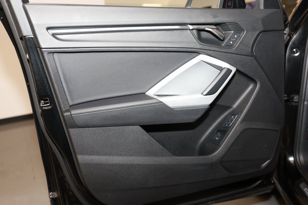 Used 2023 Audi Q3 2.0T Premium image 22