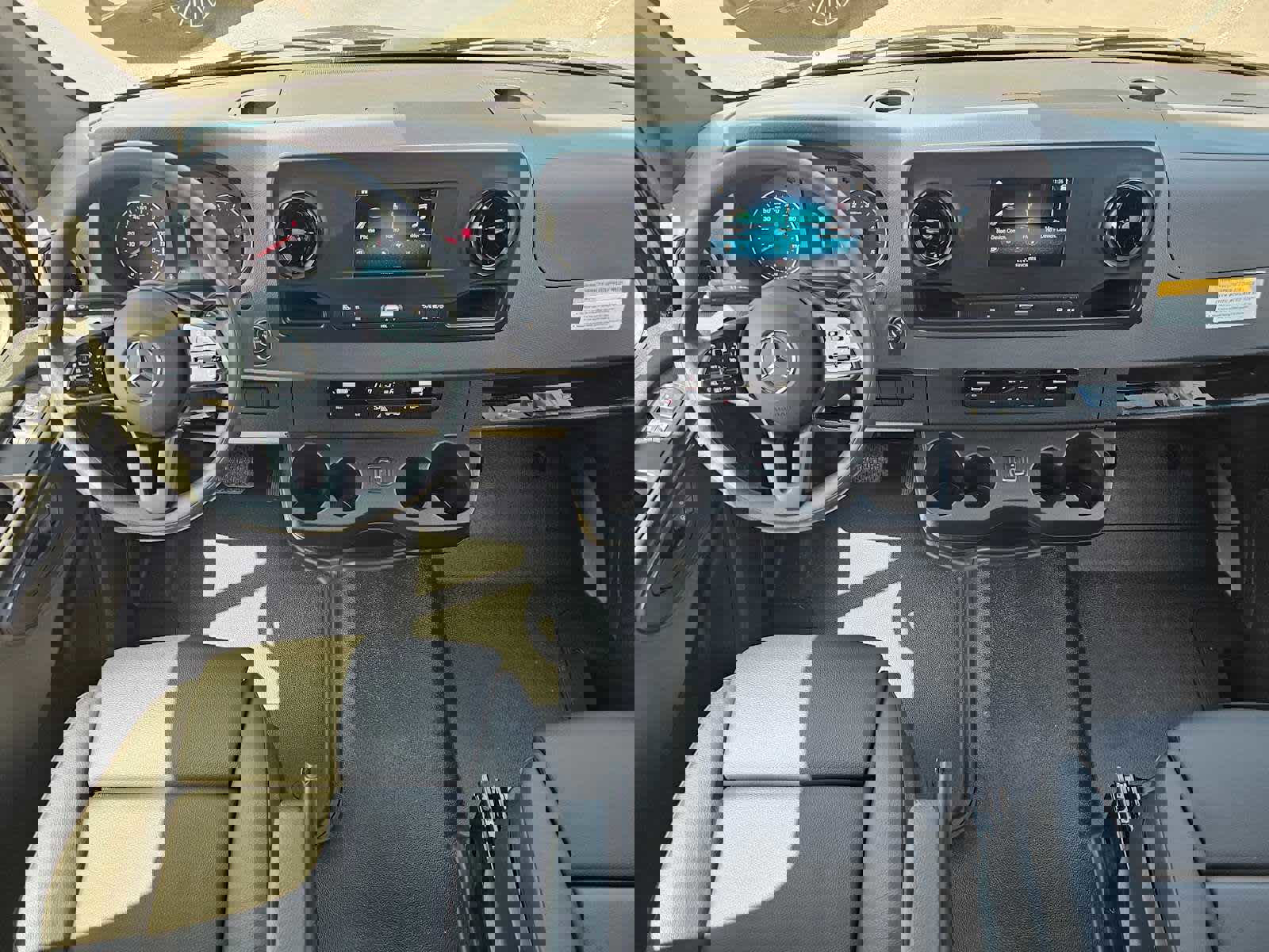 Used 2024 Mercedes-Benz Sprinter 3500 image 19