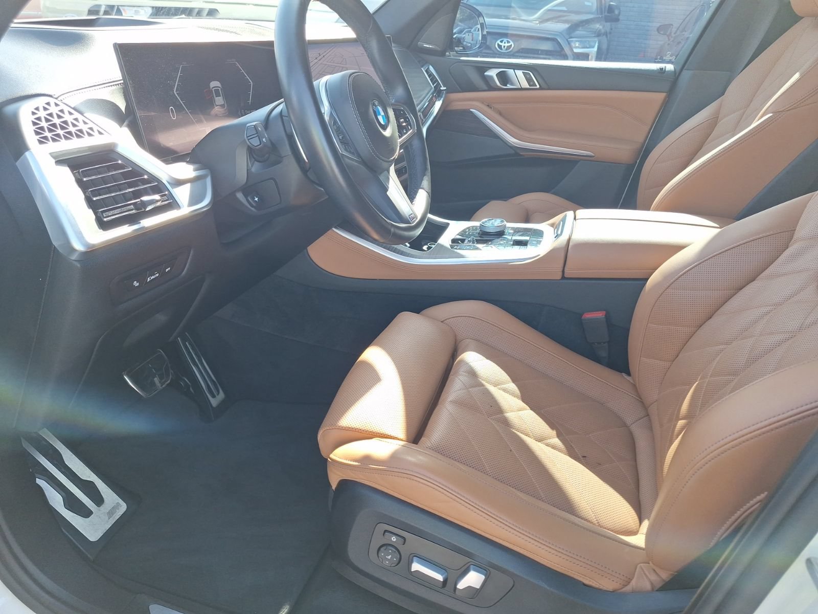 Used 2024 BMW X5 xDrive40i w/ Executive Package AWD/4WD image 15