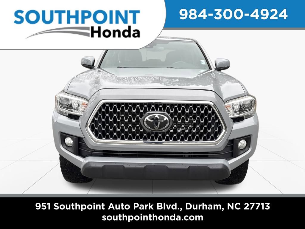 Used 2019 Toyota Tacoma TRD Off-Road image 2