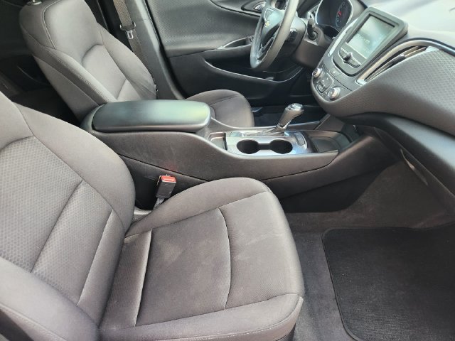 Used 2018 Chevrolet Malibu LS FWD image 13
